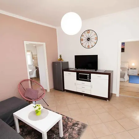 In - Istrien 51821 Pula