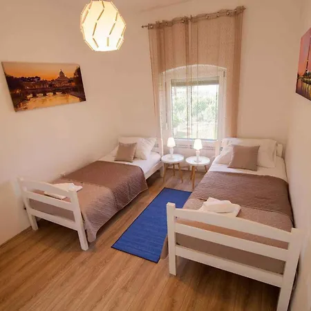 In - Istrien 51821 Tatil Evi Pula